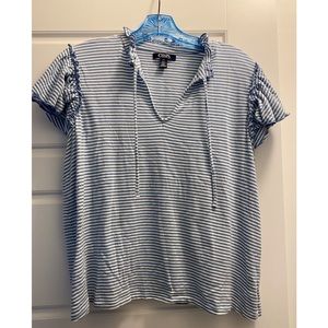 Chaps flutter-sleeve top, size L